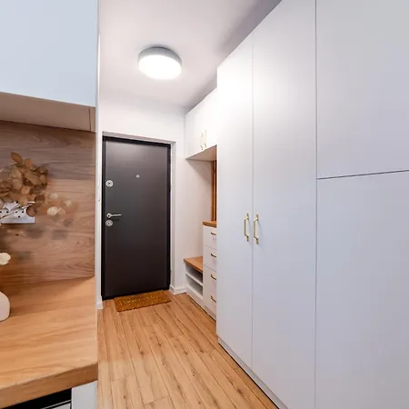 Sunset - Aproape De Plaja, Nou, Modern * كونستانتا