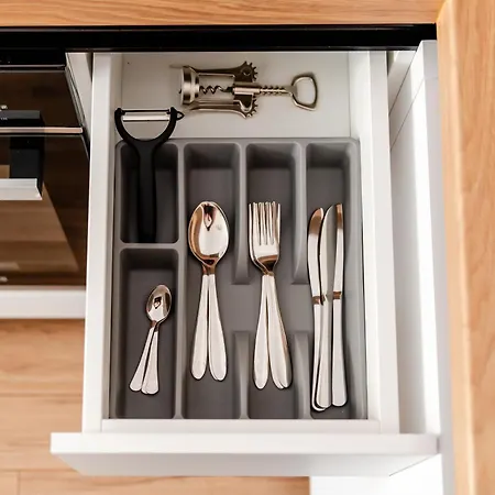 Sunset - Aproape De Plaja, Nou, Modern كونستانتا