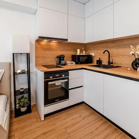 Sunset - Aproape De Plaja, Nou, Modern Constanţa